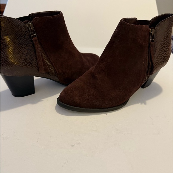 Vionic Women's Brown Suede Ankle Boots - Picture 2 of 6